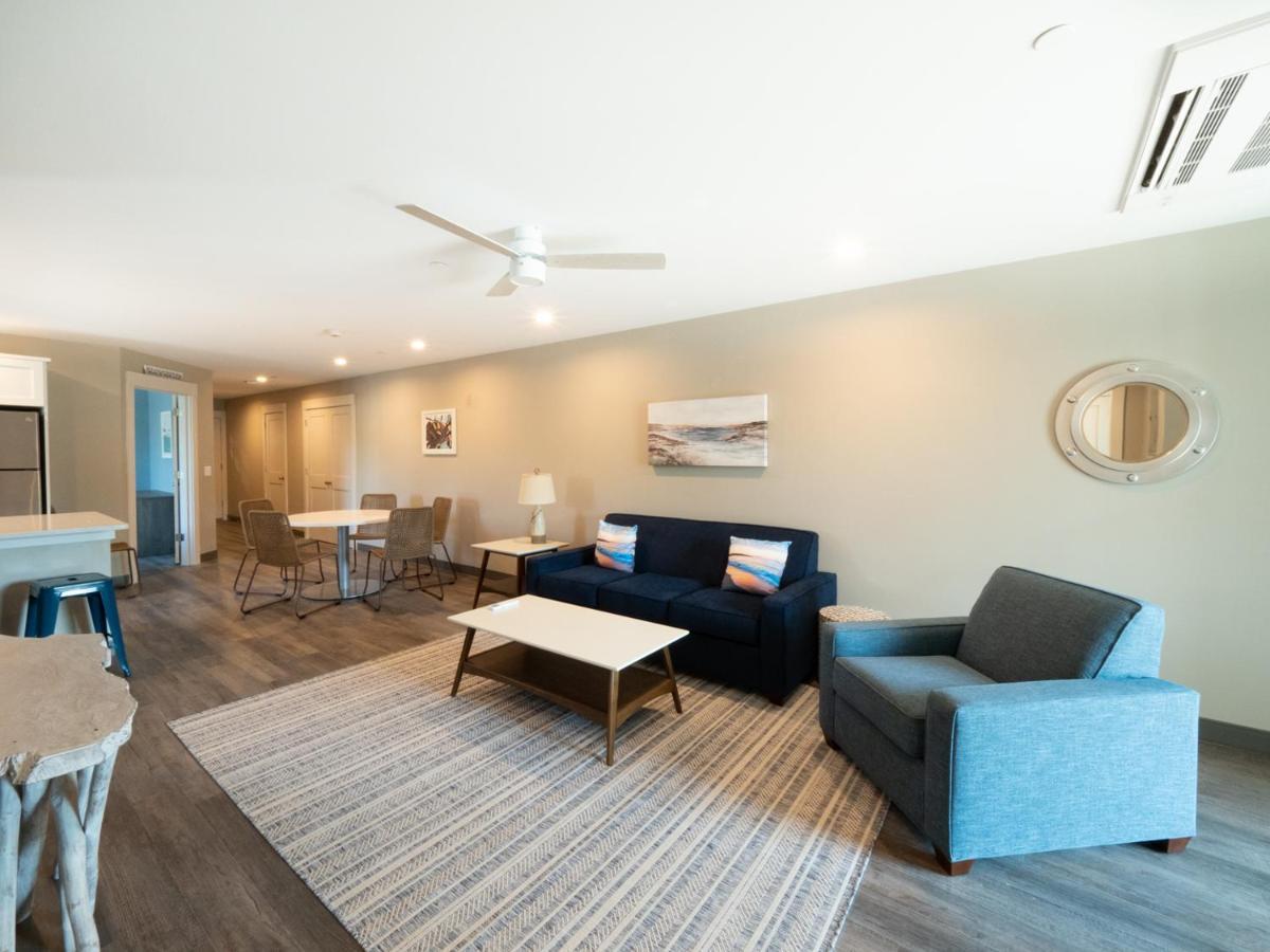 Long Beach Suites Gloucester Eksteriør bilde